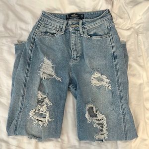 Hollister high-rise mom jeans, size 1R/waist 25